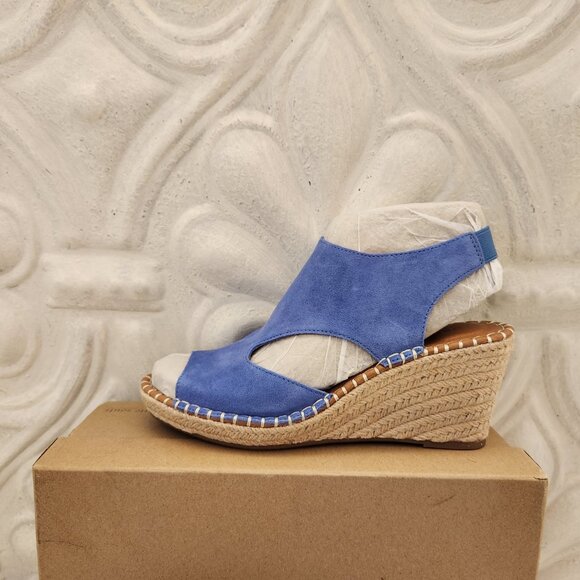 Gentle Souls " Cody" Denim Blue Suede" Wedge Sandals. NIB. Size 9 - Picture 2 of 10